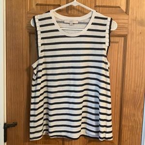 Slleeveless ruffle Loft top